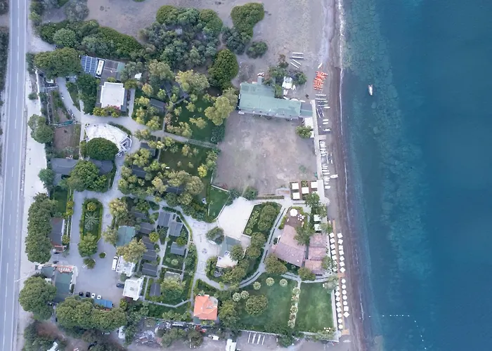 מלון Dirik Surf *